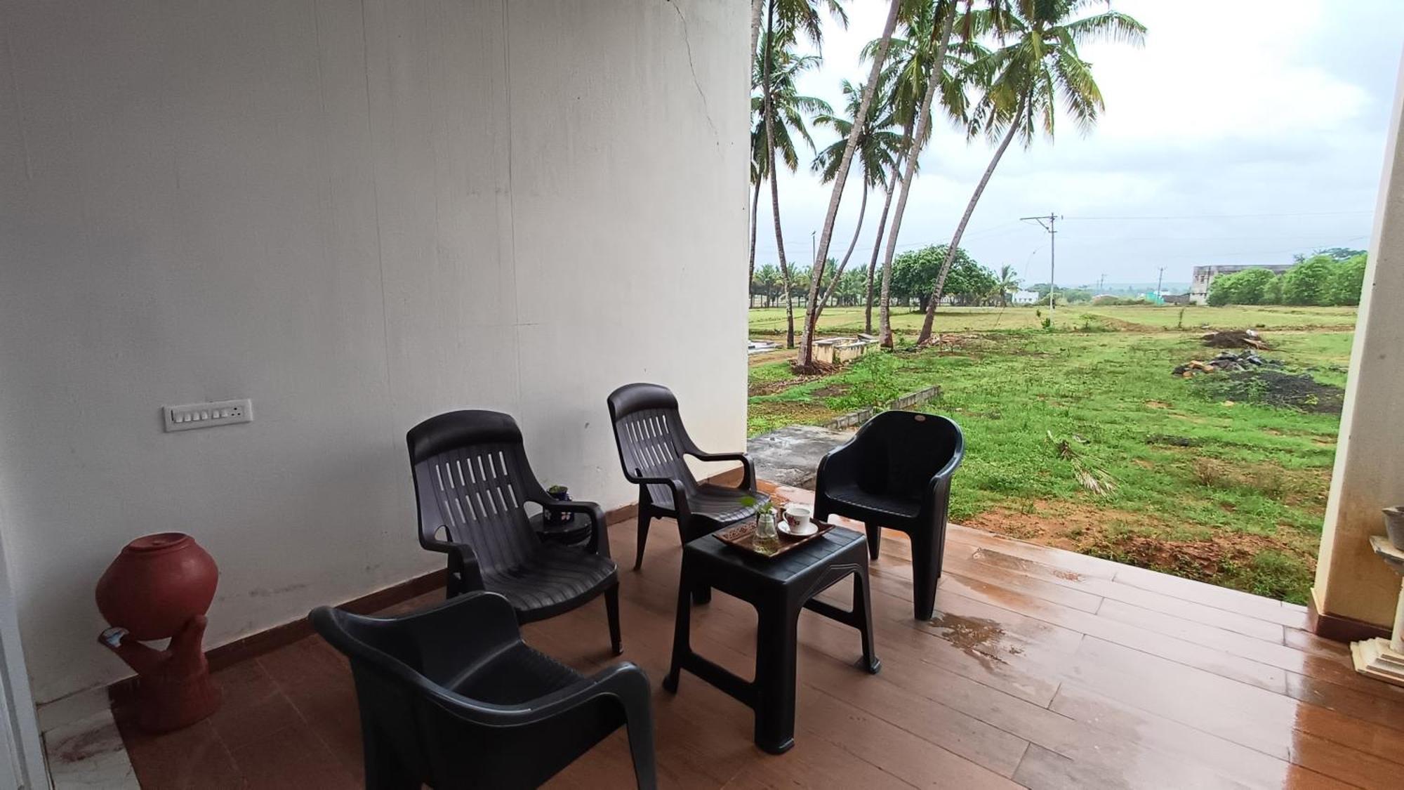 Shi'S Unique & Private 180 Degree Glass House In Pollāchi 외부 사진